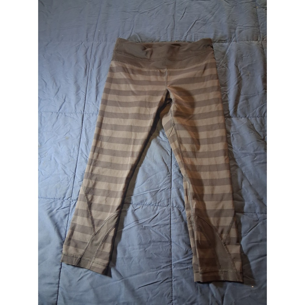 Lululemon Grey Black Striped Crop Leggings Size 6 Zipper Pocket Athletic Yoga